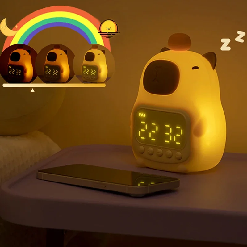 Skanto | Capybara Uhrenlampe – Wiederaufladbarer digitaler Wecker mit Nachtlicht & Schlummerfunktion