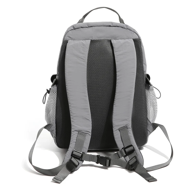 Leichtgewichtiger multifunktionaler Reiserrucksack Karnz