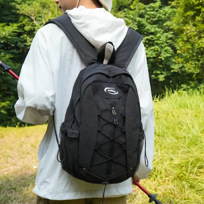 Leichtgewichtiger vielseitiger Wanderrucksack Karnz