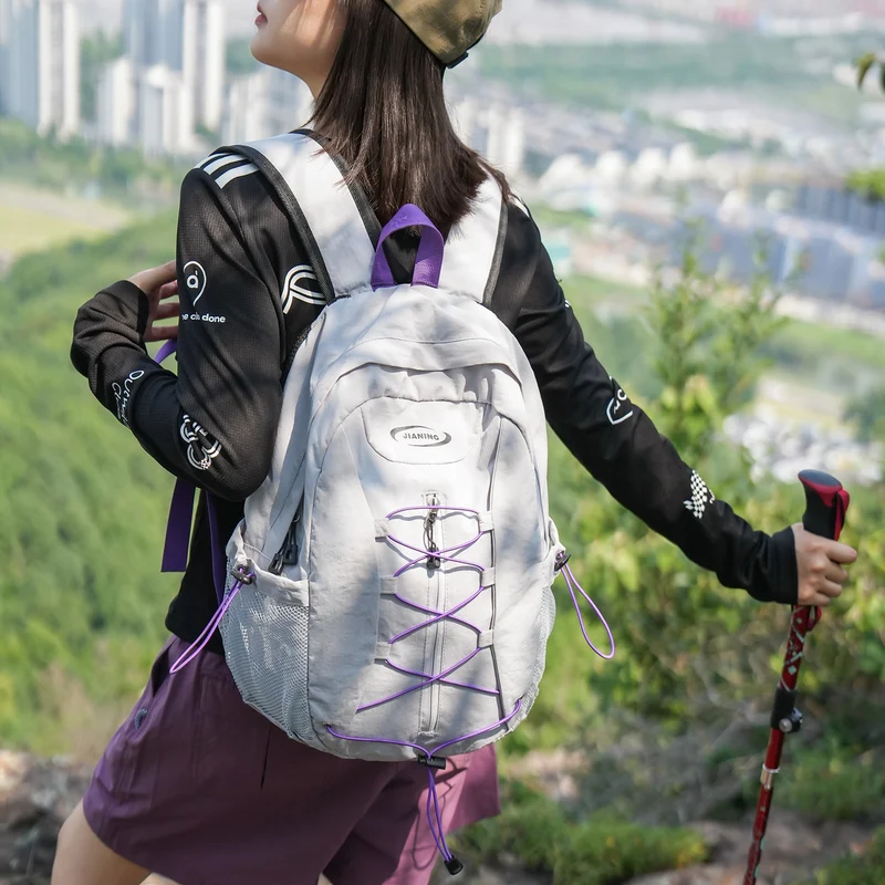 Leichtgewichtiger vielseitiger Wanderrucksack Karnz