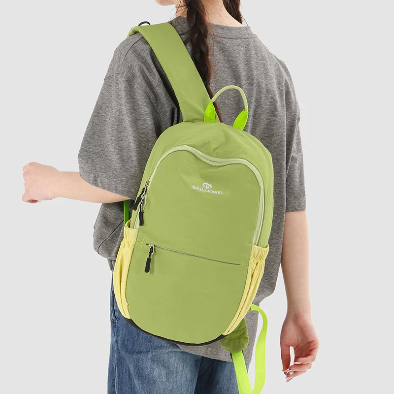 Leichter Multi-Taschen Mini-Rucksack Karnz
