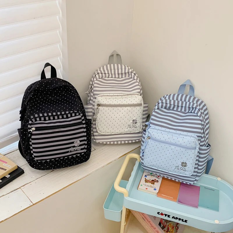 Leichtgewichtiger multifunktionaler gestreifter Rucksack Karnz