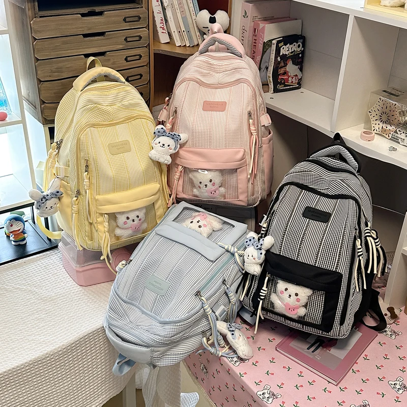 Multifunktionaler strukturierter Rucksack mit Seitentaschen Karnz