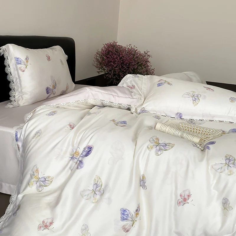 Bettwäsche-Set aus Satin mit Schmetterlingsmuster und Spitzenrand