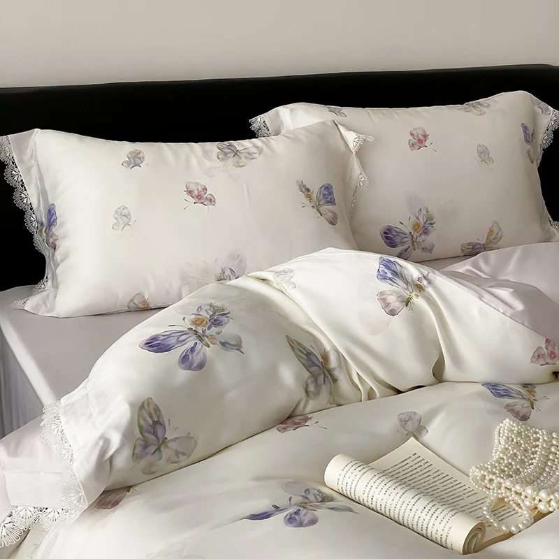 Bettwäsche-Set aus Satin mit Schmetterlingsmuster und Spitzenrand