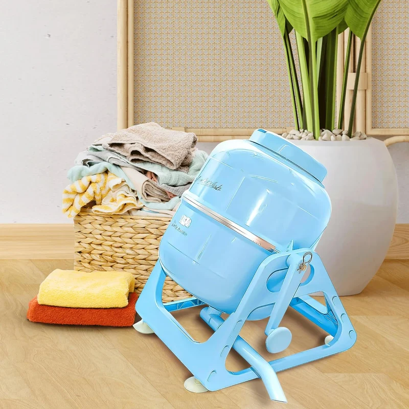 No space? No problem! This non-electric portable washing machine is ideal for small spaces.