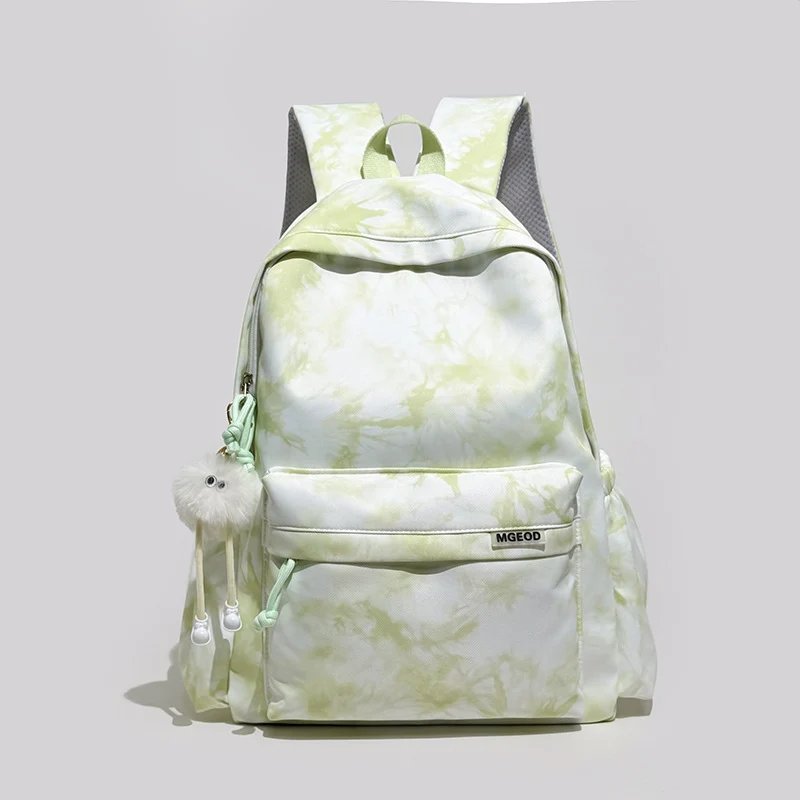 Leichte Freizeit-Rucksack mit Plüsch-Schlüsselanhänger Karnz