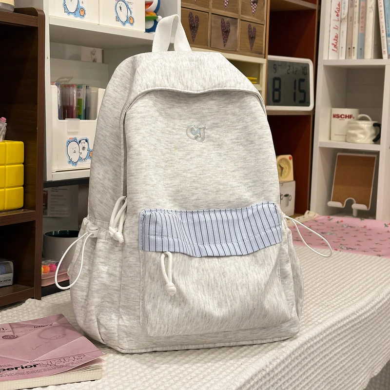 Leichter lässiger Rucksack mit mehreren Fächern Karnz