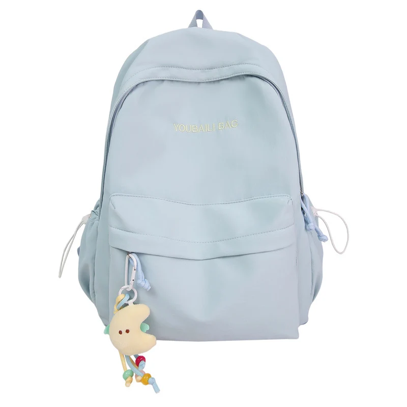 Leichtgewichtige Freizeit-Rucksack mit dekorativem Schlüsselanhänger Karnz