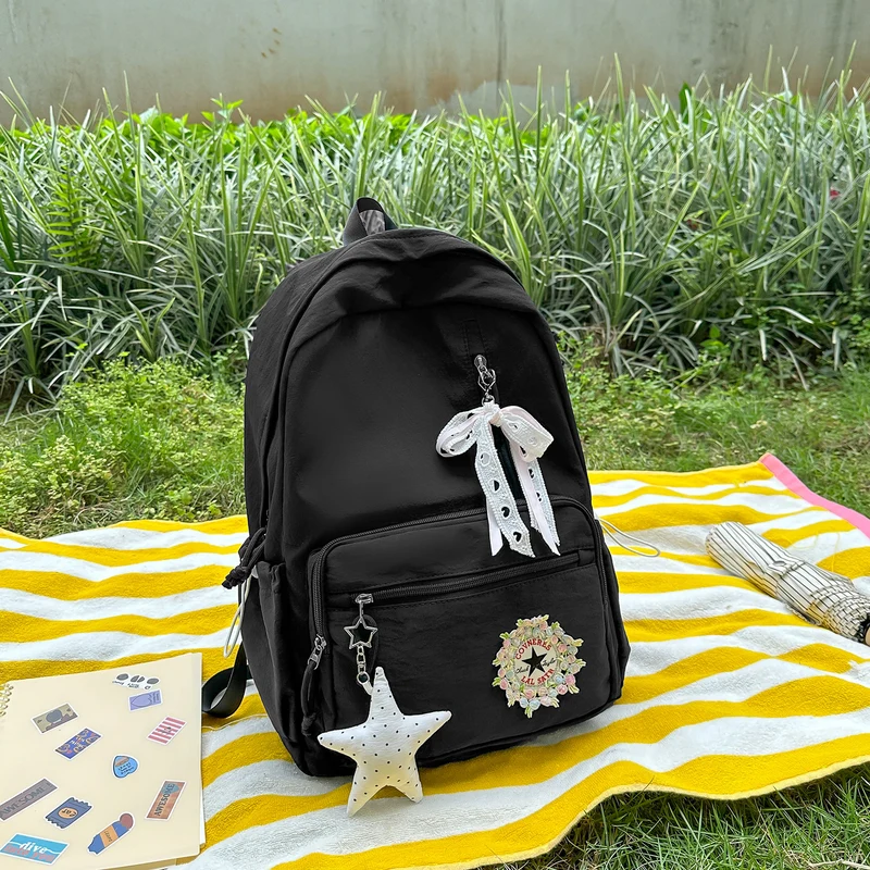 Funktionaler bestickter Rucksack Karnz