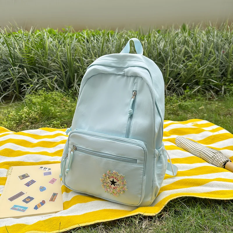 Funktionaler bestickter Rucksack Karnz