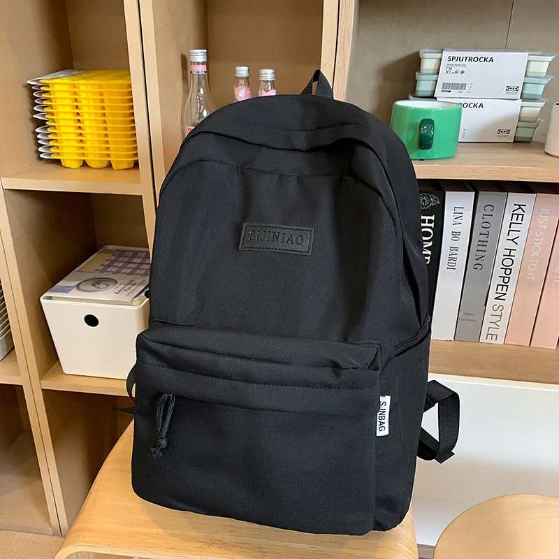 Funktionaler Rucksack für den täglichen Gebrauch Karnz