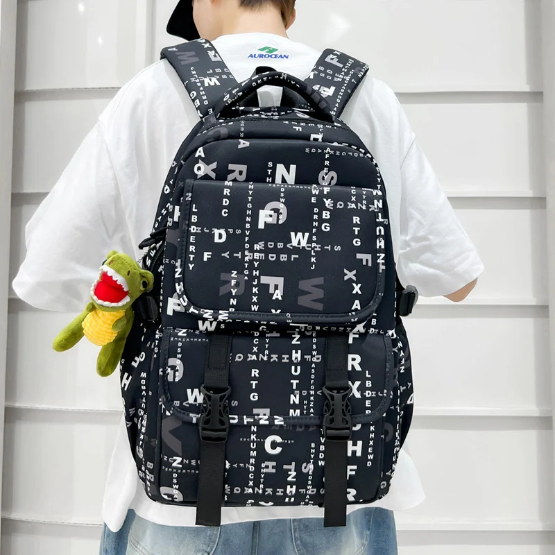 Grafikdruck-Rucksack Karnz