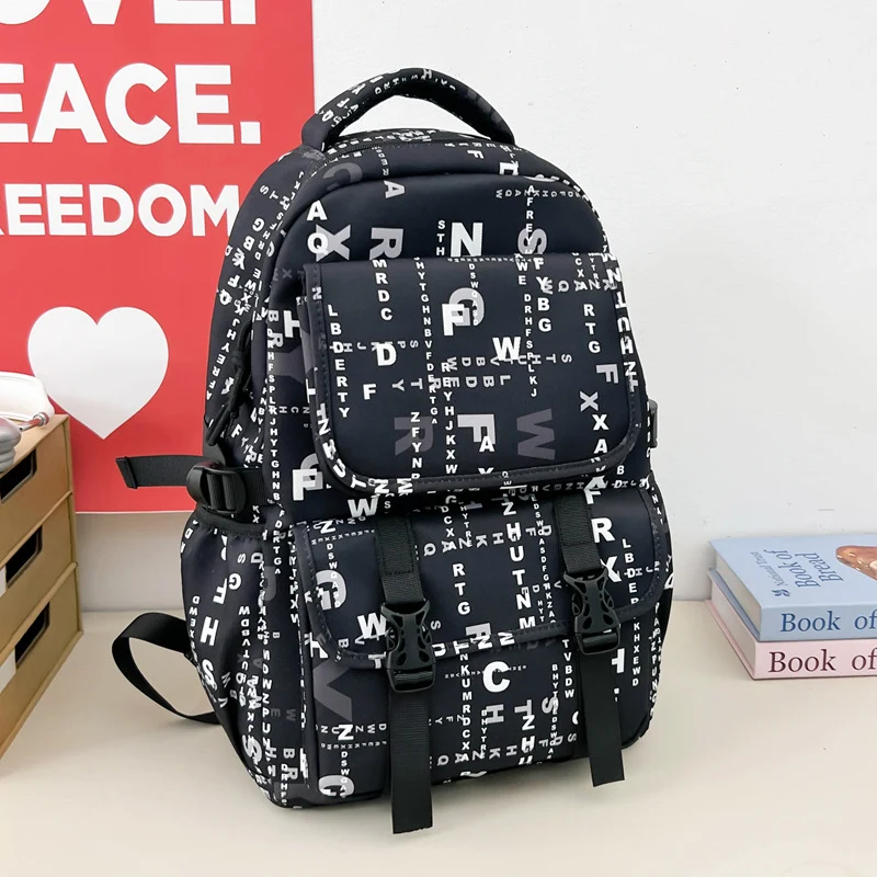 Grafikdruck-Rucksack Karnz