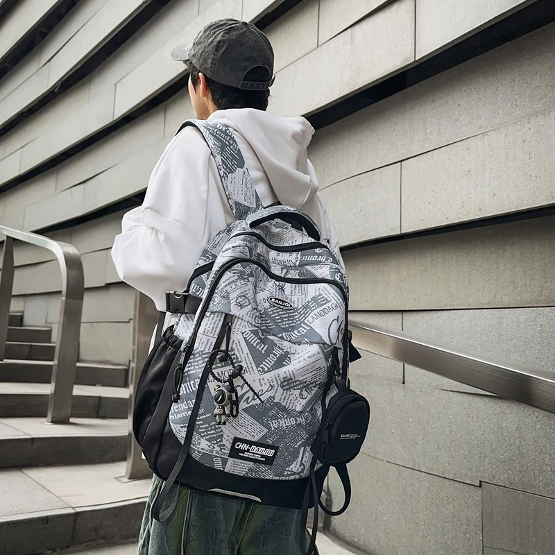 Grafikdesign Multi-Pocket Rucksack Karnz
