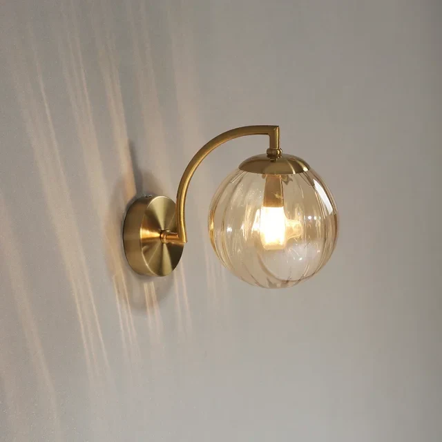 Skanto | Moderne LED-Wandleuchte aus farbigem Glas, Nordische minimalistische Wohnzimmer-Schlafzimmer-Wandleuchte, Esszimmer-Küchen-Innenbeleuchtung