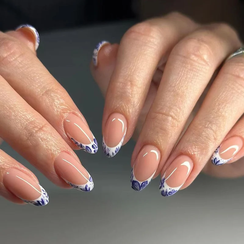 Dekorative Nagelspitzen
