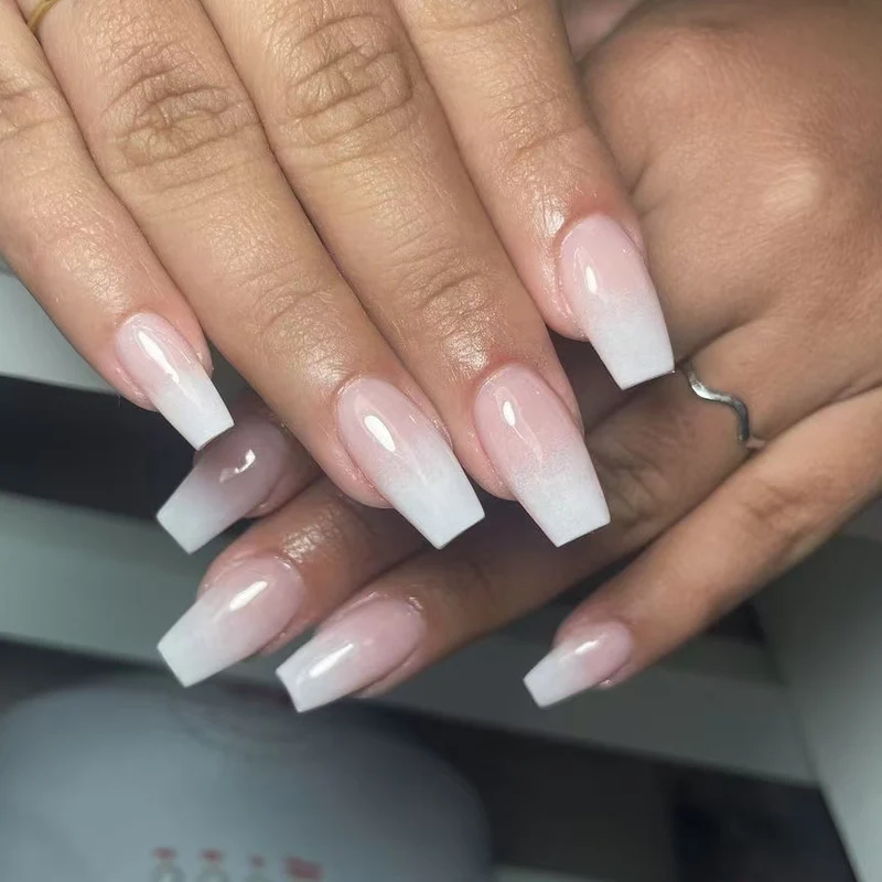 Ombré Acryl-Nagelerweiterungen