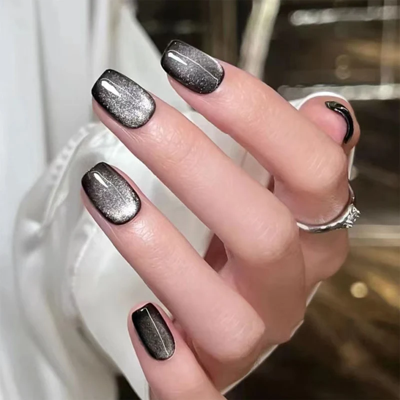 Press-On Nagelset mit Metallic-Finish