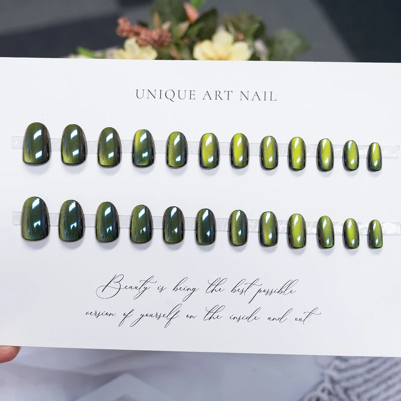 Stylische Druck-Nagelkollektion