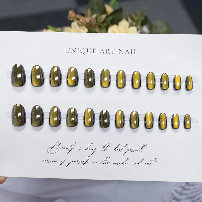 Stylische Druck-Nagelkollektion