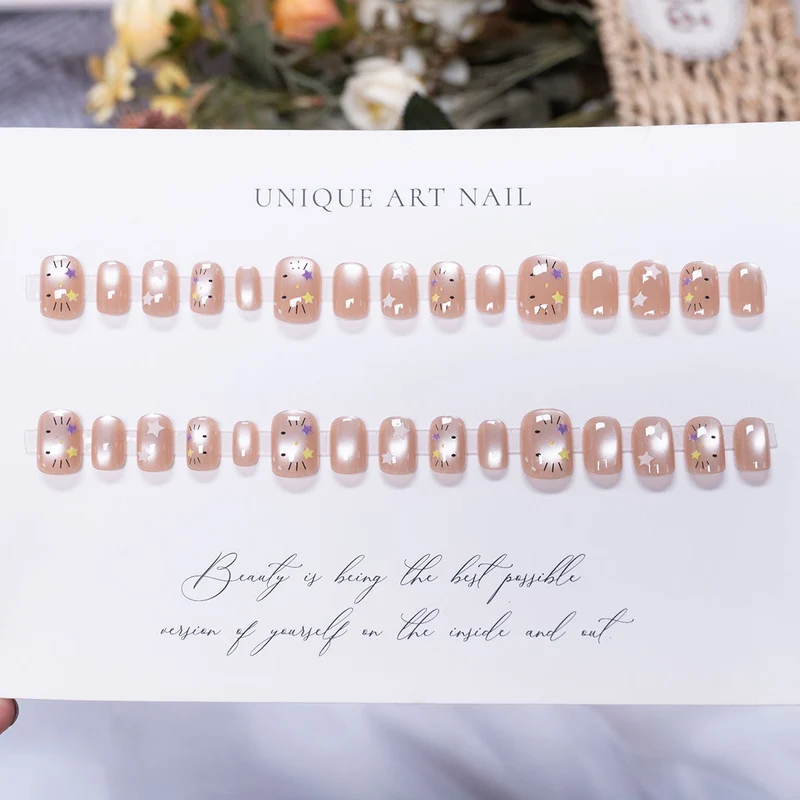 Press-On Nail Set mit Künstlerischem Stern- und Blumenmuster