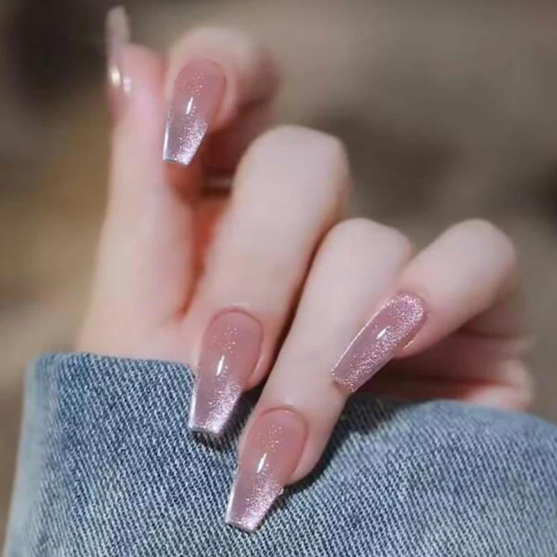 Press-On Nagelkunst mit glänzendem Finish