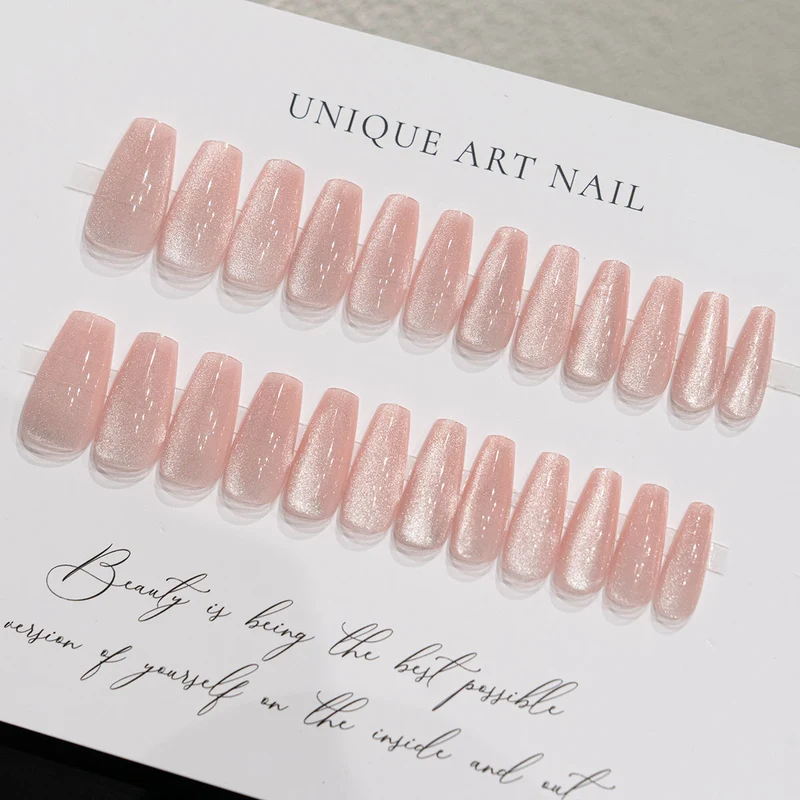 Press-On Nagelkunst mit glänzendem Finish