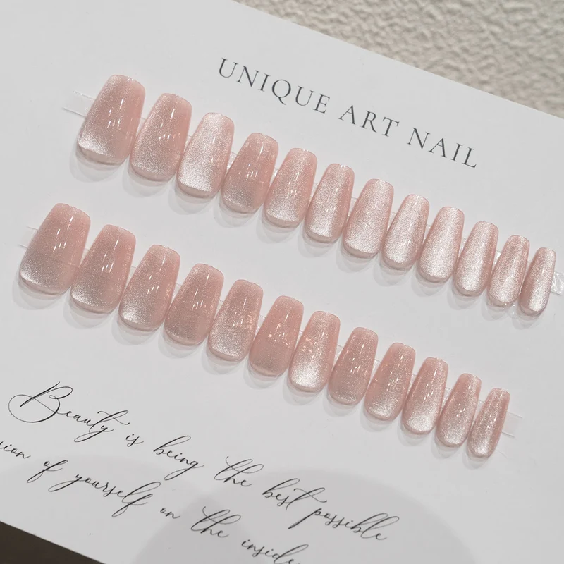 Press-On Nagelkunst mit glänzendem Finish
