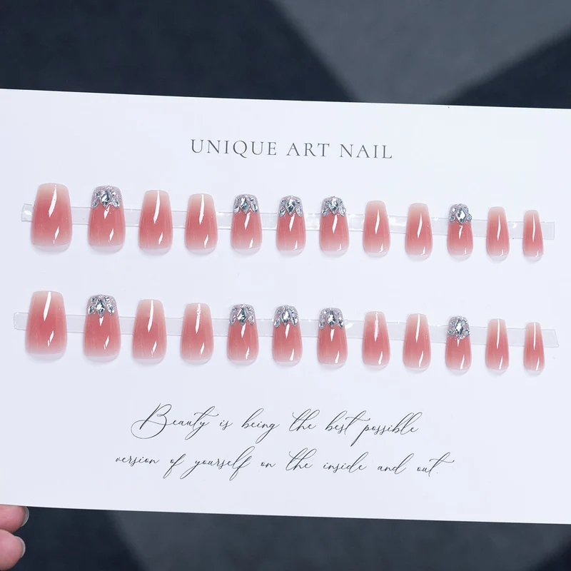 Press-On Nagelkunstset mit Strassakzenten