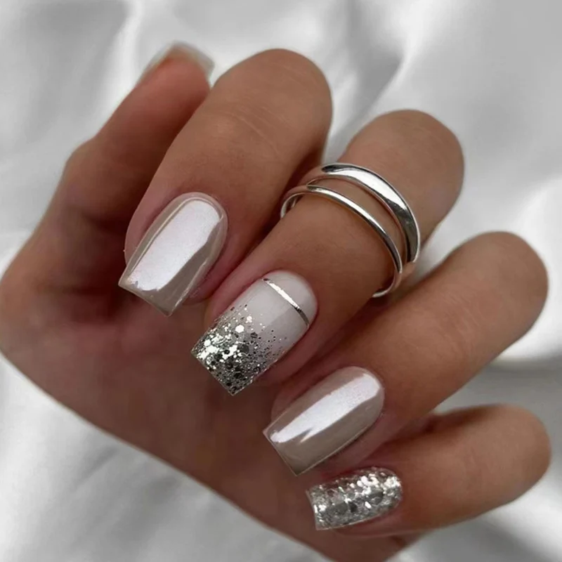 Glitzernde Ombre Nagelkunst
