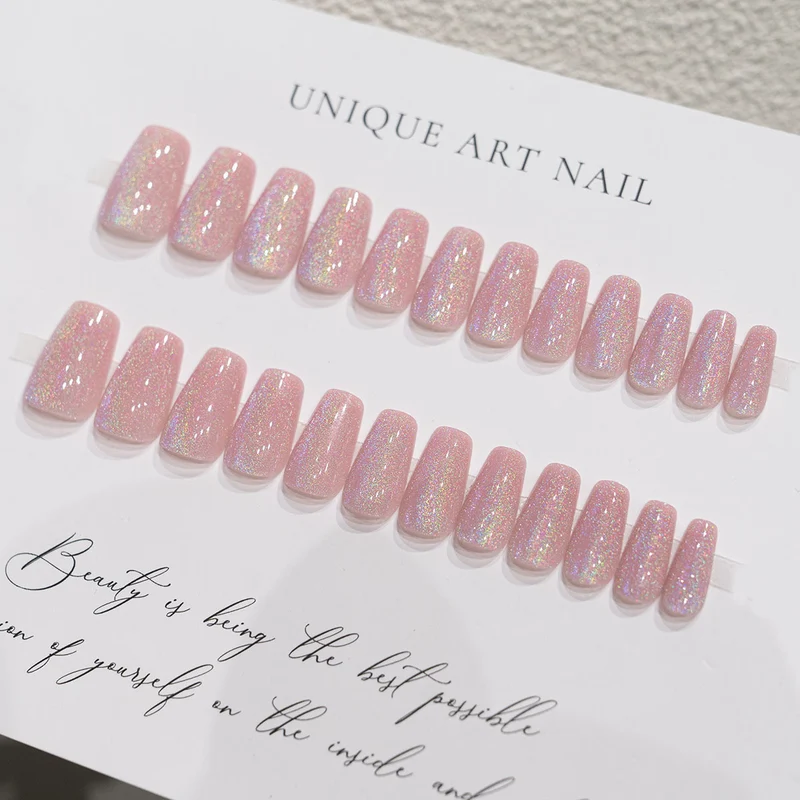 Schimmerndes Press-On Nagelkunstset