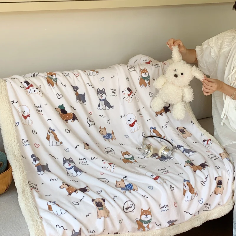 Wendbare Flauschdecke mit Cartoon-Katzenmotiv und Teddyfutter