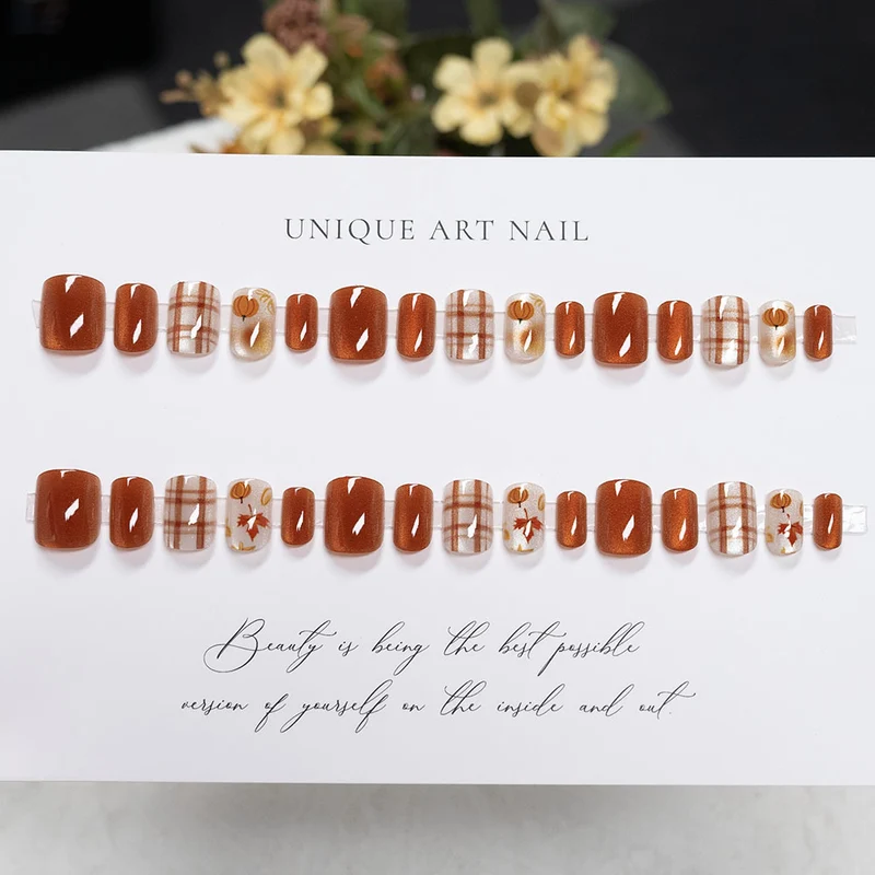 Saisonale herbstliche Nagelkunst