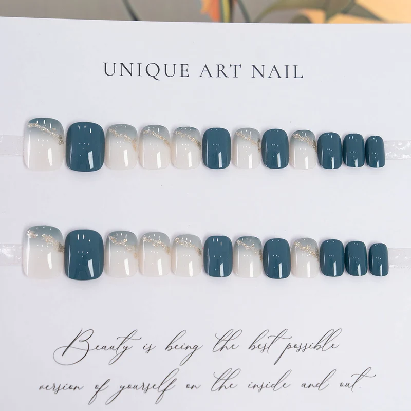 Ombre-Nagelkunst-Set mit goldenen Akzenten
