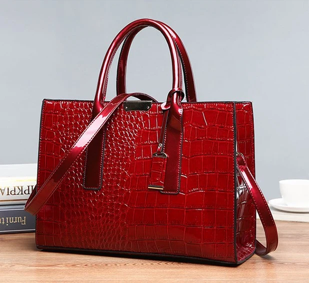 Skanto | Tasche mit Krokoprägung