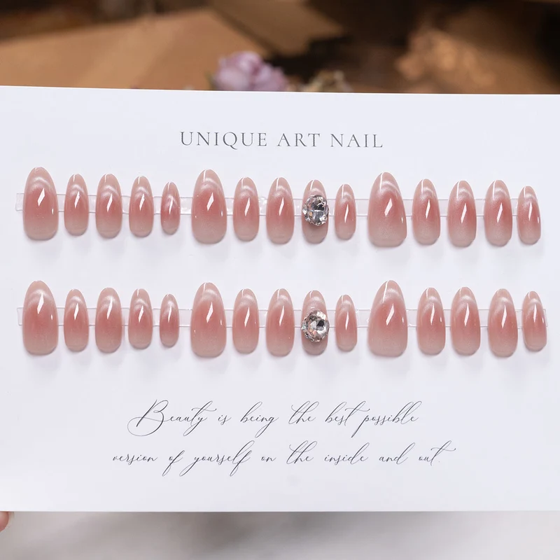 Premium dekorative Press-On Nagelset