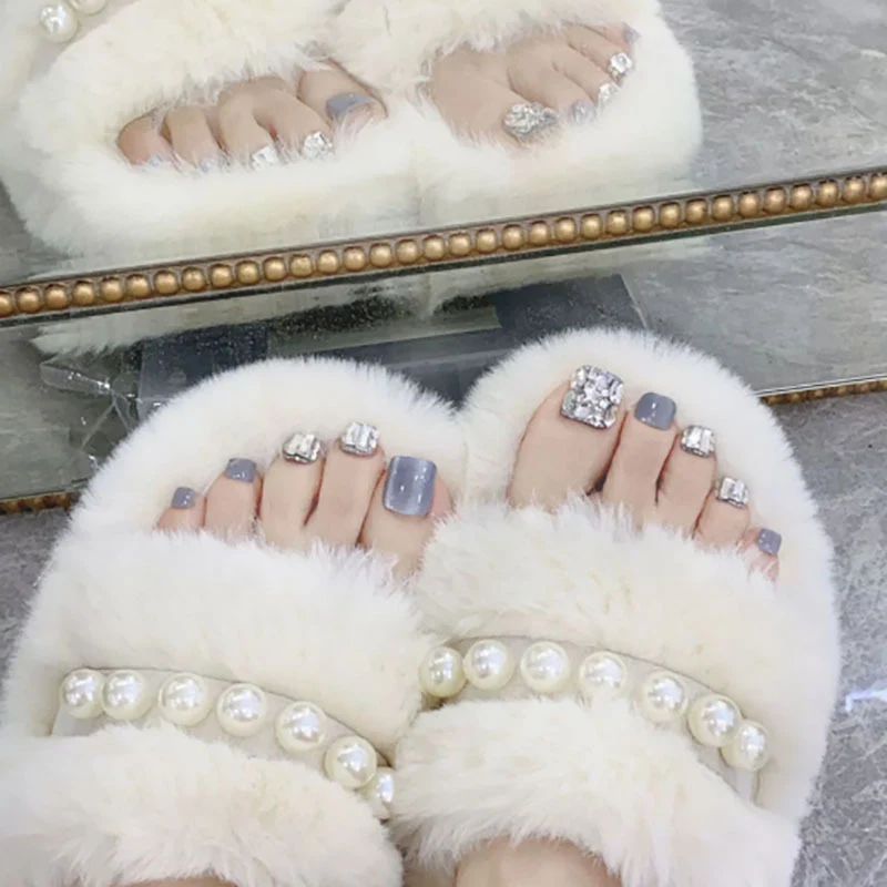 Luxuriöse Kunstpelz-Slideslippers