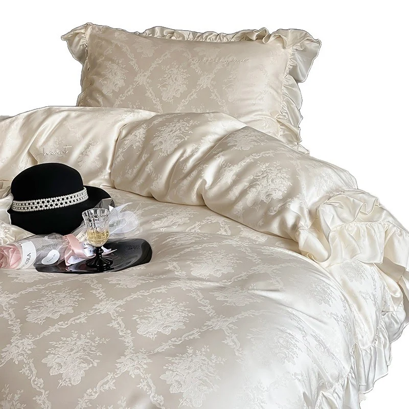 Luxuriöses Jacquard-Satin-Bettwäscheset mit Volant-Kissenbezügen