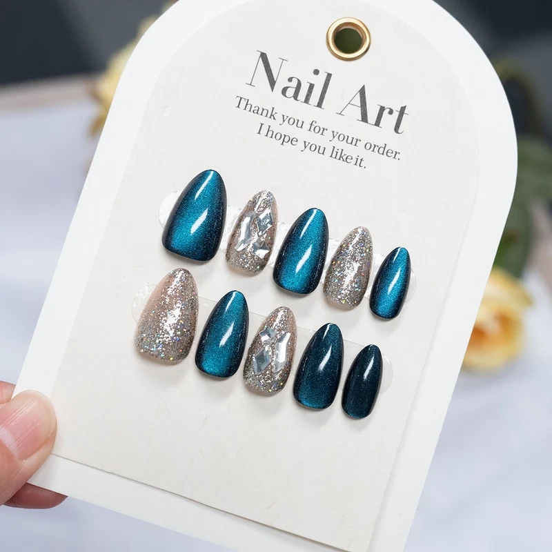 Hochglanz Press-On Nagelkunst