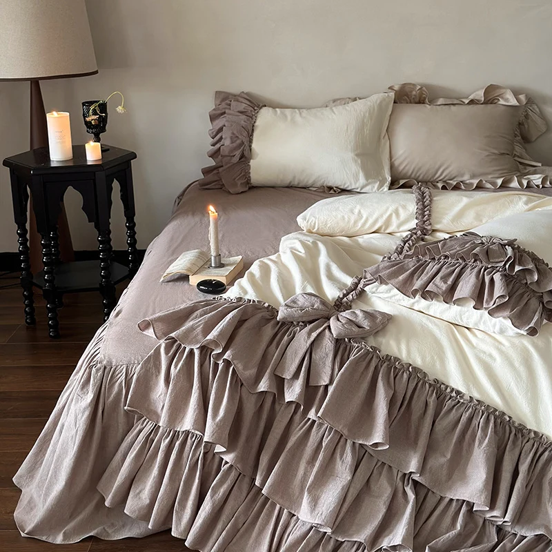 Romantisches Bettwäsche-Set mit mehrlagigen Volants und Leinenoptik