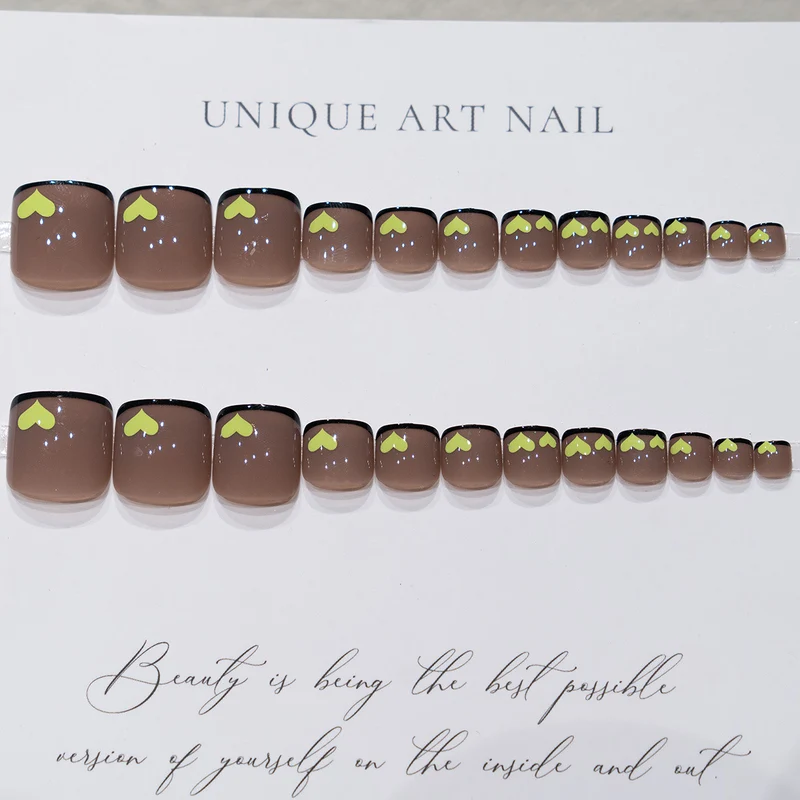 Herz-Muster Pediküre Nagelkunst