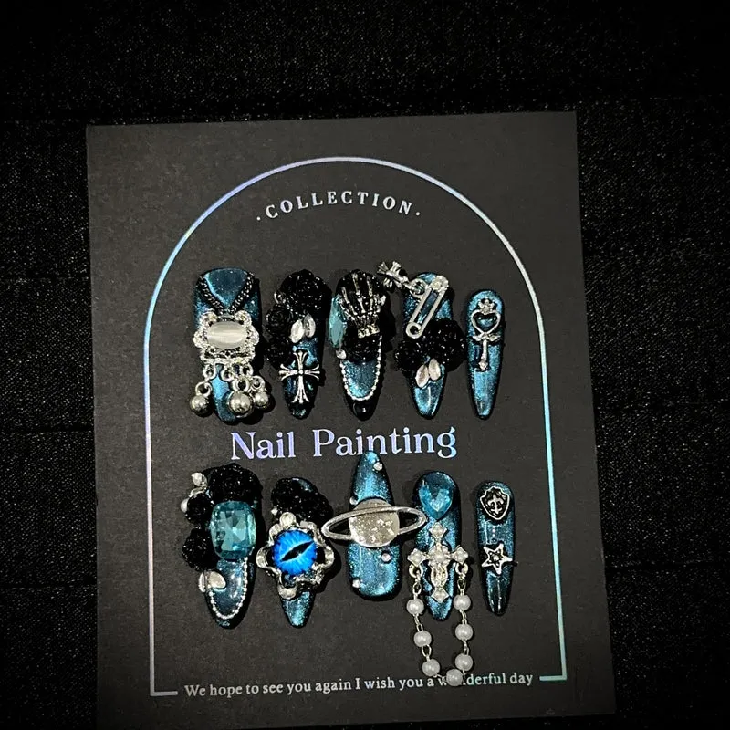 Künstlerisches Themen-Press-On-Nagelkunst-Set