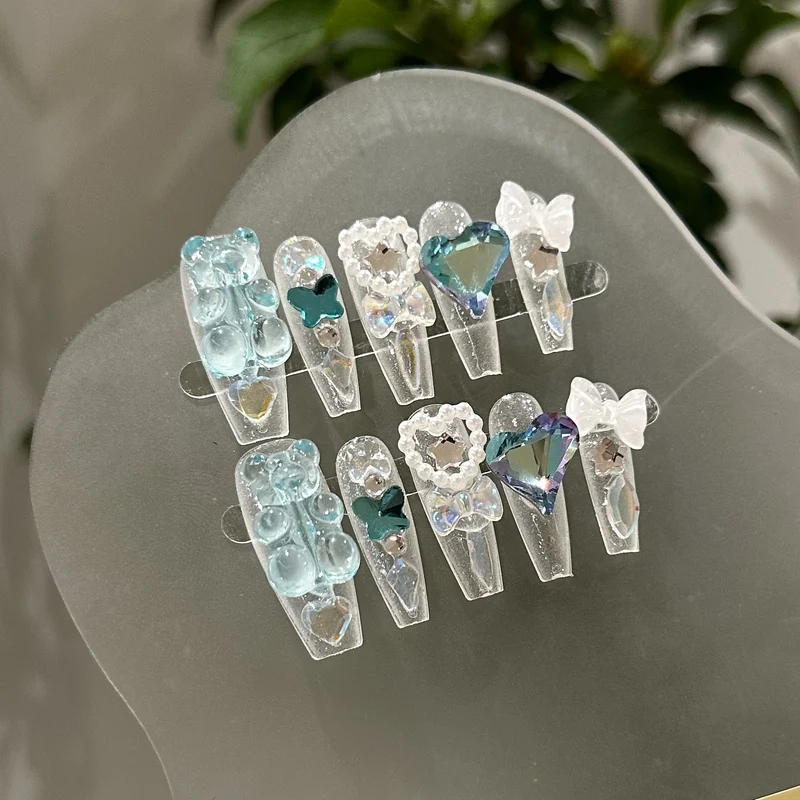 Künstlerische Press-On Nagelkunst Kollektion