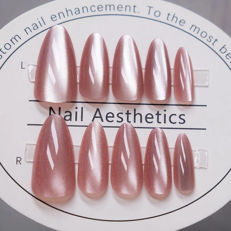 Glänzende Stiletto Press-On Nagelkollektion