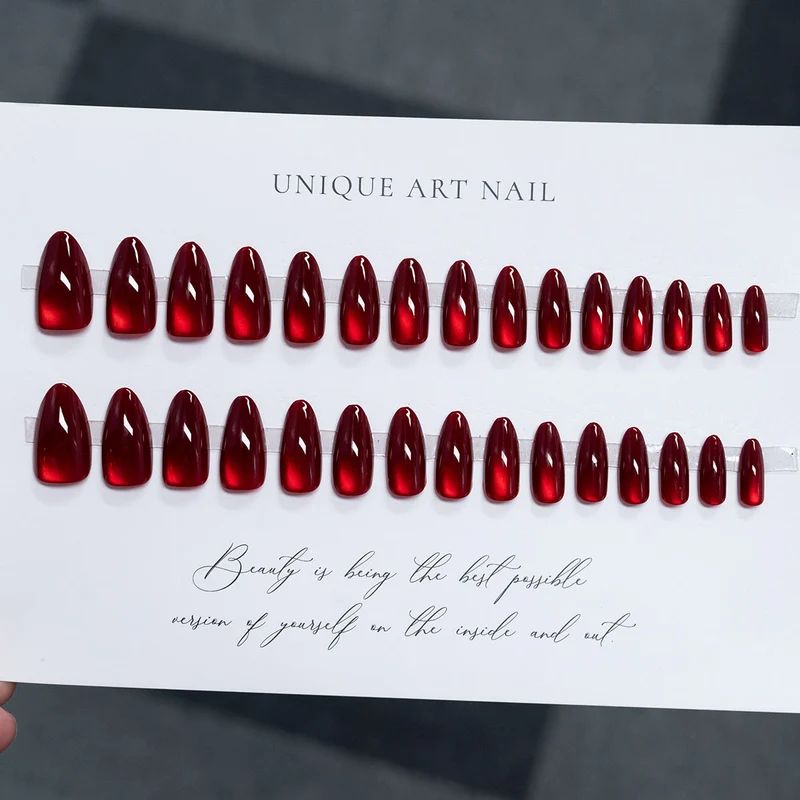 Glänzendes Stiletto Kunst Press-On Nagelset