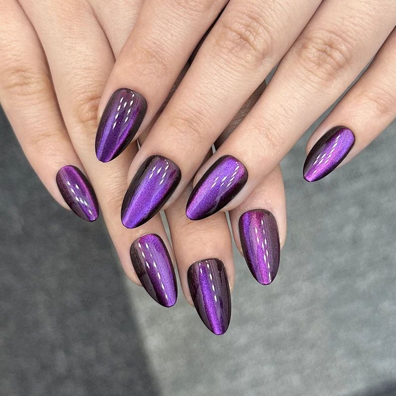 Glänzendes Press-On Nagelkunst Set