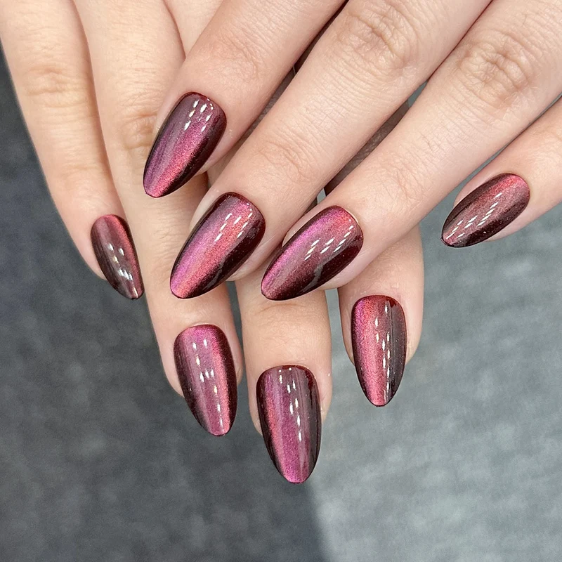 Glänzendes Press-On Nagelkunst Set