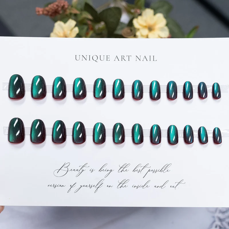 Glänzendes Press-On Nagelkunst Set