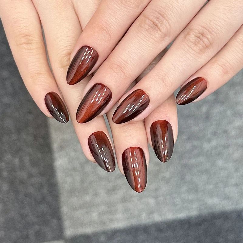 Glänzendes Press-On Nagelkunst Set